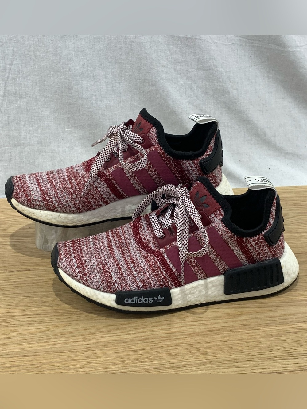 Adidas NMD R1 Primeknit Boost Men’s Size 5 Burgundy Running Shoes